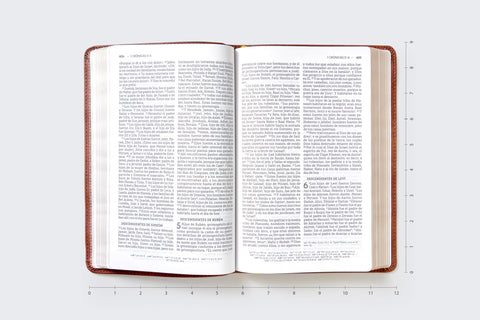 Image of BIBLIA NBLA LETRA GRANDE ULTRAFINA CAFE SIMIL PIEL