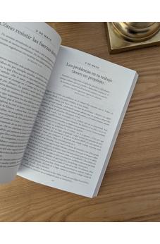 Image of Devocional de Esperanza Diaria: 365 días de Propósito, Paz y Promesa