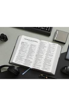 Image of Biblia RVR 1960 Letra Súper Gigante Símil Piel Negro Azul con Cierre Manual