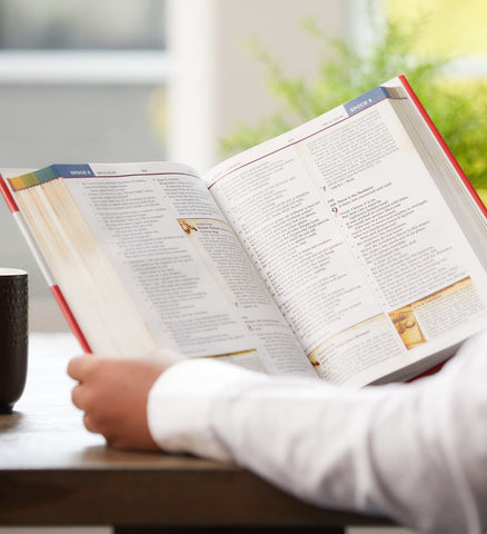 Image of NKJV Study Bible Leathersoft Black Full-Color Comfort Print: The Complete Resource for Studying God’s Word