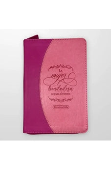 Libreta Imitación Piel Rosa con Cierre: La Mujer Bondadosa